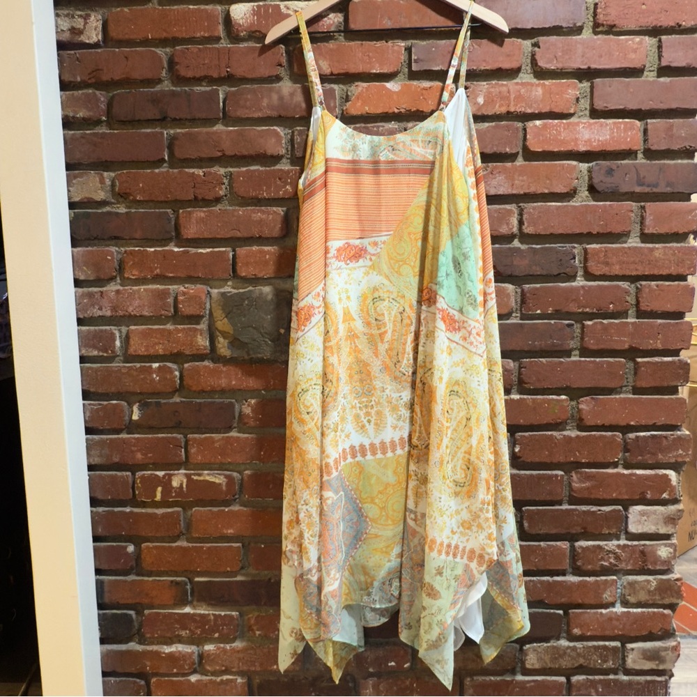 City Chic Dress‎ Womens Size XS/14 Printed Paisley Handkerchief Hem Sleeveless - Picture 2 of 12
